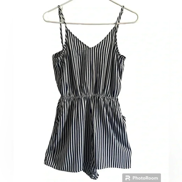 DIVIDED H&M Summer Striped Romper, Blue and White - Size XS - Picture 1 of 4
